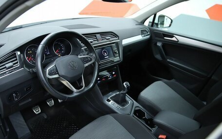 Volkswagen Tiguan II, 2021 год, 2 650 000 рублей, 14 фотография