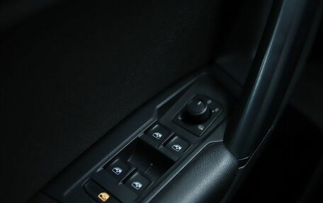 Volkswagen Tiguan II, 2021 год, 2 650 000 рублей, 24 фотография