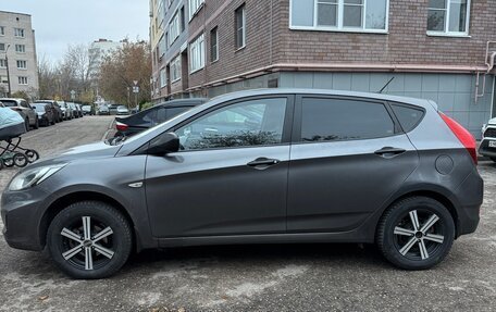 Hyundai Solaris II рестайлинг, 2013 год, 595 000 рублей, 3 фотография