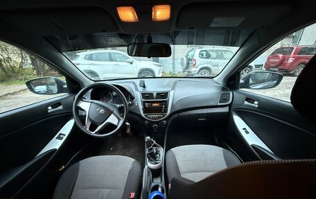 Hyundai Solaris II рестайлинг, 2013 год, 595 000 рублей, 5 фотография