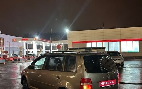 Volkswagen Touran III, 2006 год, 499 000 рублей, 5 фотография