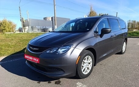 Chrysler Voyager, 2021 год, 3 300 000 рублей, 12 фотография