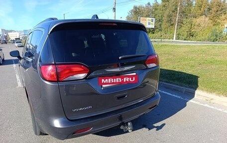 Chrysler Voyager, 2021 год, 3 300 000 рублей, 11 фотография