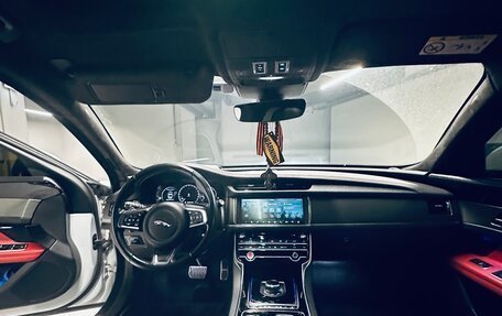 Jaguar XF II, 2020 год, 3 000 000 рублей, 17 фотография