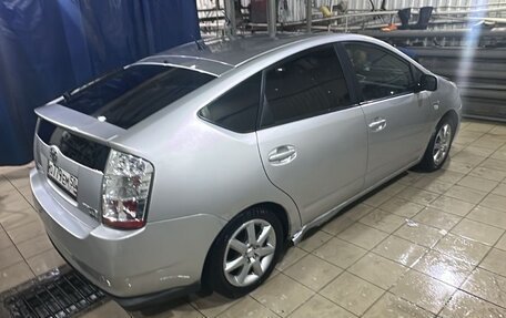 Toyota Prius, 2009 год, 700 000 рублей, 3 фотография