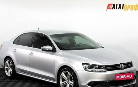 Volkswagen Jetta VI, 2013 год, 960 000 рублей, 3 фотография