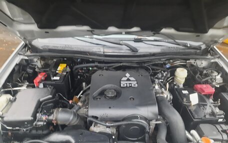 Mitsubishi L200 IV рестайлинг, 2011 год, 1 250 000 рублей, 8 фотография