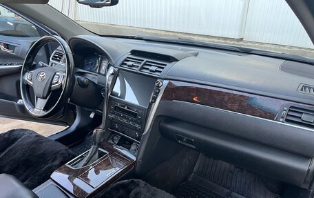 Toyota Camry, 2018 год, 2 100 000 рублей, 5 фотография