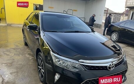 Toyota Camry, 2018 год, 2 100 000 рублей, 2 фотография