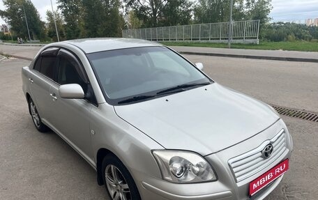 Toyota Avensis III рестайлинг, 2005 год, 630 000 рублей, 1 фотография