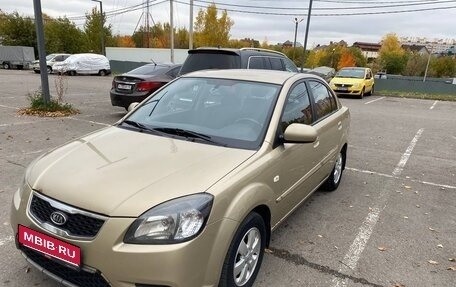 KIA Rio II, 2011 год, 650 000 рублей, 1 фотография