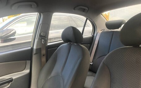 KIA Rio II, 2011 год, 650 000 рублей, 11 фотография