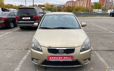 KIA Rio II, 2011 год, 650 000 рублей, 2 фотография