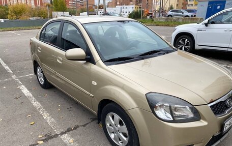 KIA Rio II, 2011 год, 650 000 рублей, 3 фотография