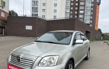 Toyota Avensis III рестайлинг, 2005 год, 630 000 рублей, 2 фотография
