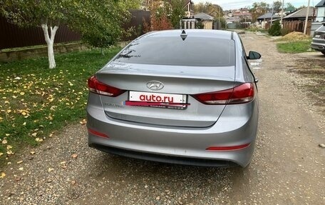 Hyundai Elantra VI рестайлинг, 2016 год, 1 080 000 рублей, 2 фотография