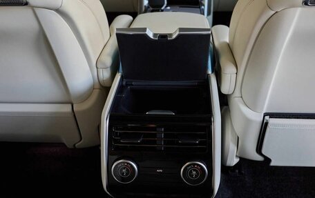 Land Rover Range Rover IV рестайлинг, 2025 год, 25 500 000 рублей, 23 фотография