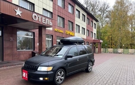 Mitsubishi Chariot III, 2001 год, 700 000 рублей, 4 фотография