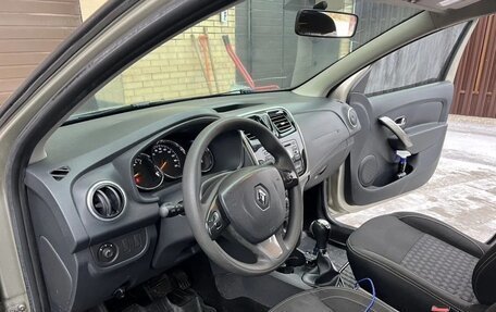 Renault Logan II, 2016 год, 420 000 рублей, 3 фотография