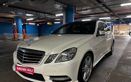 Mercedes-Benz E-Класс, 2011 год, 1 590 000 рублей, 4 фотография