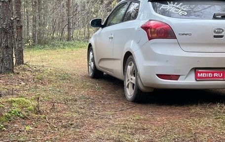 KIA cee'd I рестайлинг, 2011 год, 600 000 рублей, 2 фотография