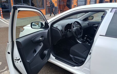 Toyota Corolla, 2011 год, 1 000 000 рублей, 11 фотография