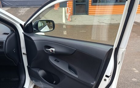 Toyota Corolla, 2011 год, 1 000 000 рублей, 10 фотография