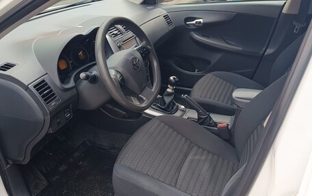 Toyota Corolla, 2011 год, 1 000 000 рублей, 15 фотография