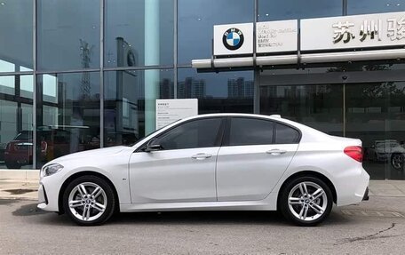 BMW 1 серия, 2022 год, 1 860 000 рублей, 3 фотография