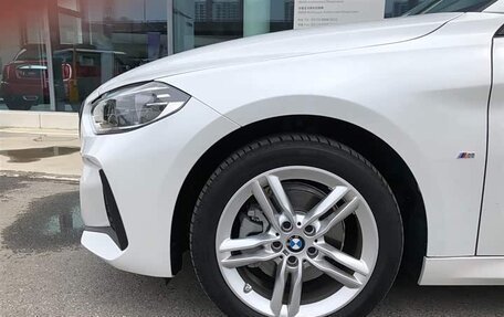BMW 1 серия, 2022 год, 1 860 000 рублей, 4 фотография