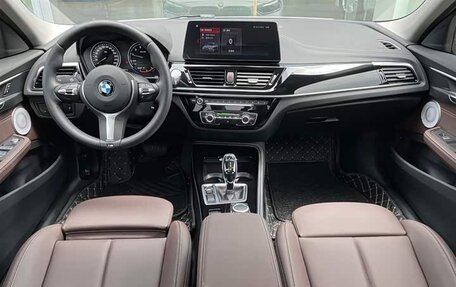 BMW 1 серия, 2022 год, 1 860 000 рублей, 8 фотография