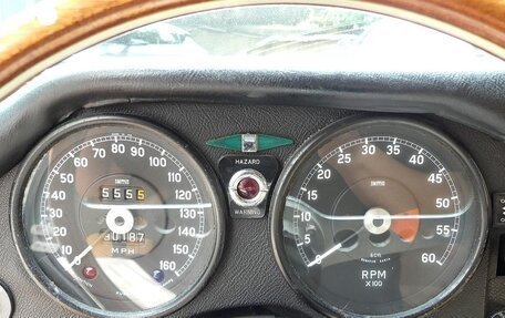 Jaguar E-type Series 3, 1970 год, 4 800 000 рублей, 13 фотография