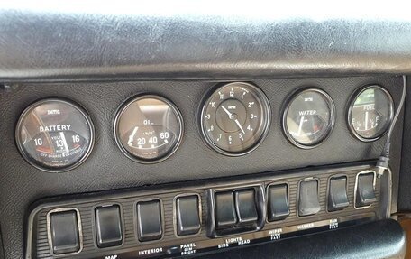 Jaguar E-type Series 3, 1970 год, 4 800 000 рублей, 18 фотография