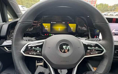 Volkswagen Golf VIII, 2021 год, 1 960 000 рублей, 9 фотография