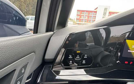 Volkswagen Golf VIII, 2021 год, 1 960 000 рублей, 10 фотография