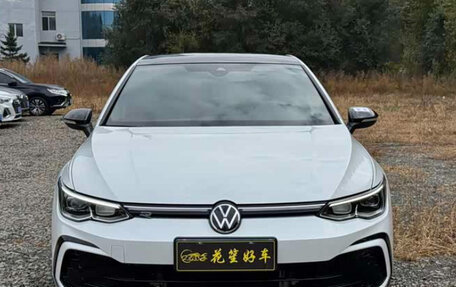 Volkswagen Golf VIII, 2021 год, 1 960 000 рублей, 2 фотография