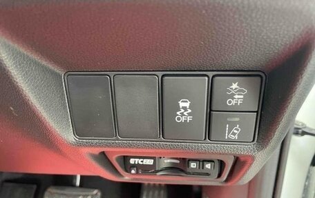 Honda Stepwgn IV, 2021 год, 1 900 000 рублей, 15 фотография