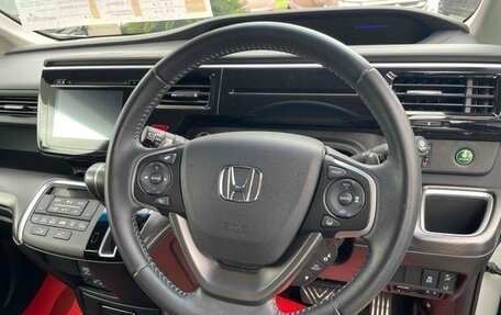 Honda Stepwgn IV, 2021 год, 1 900 000 рублей, 16 фотография