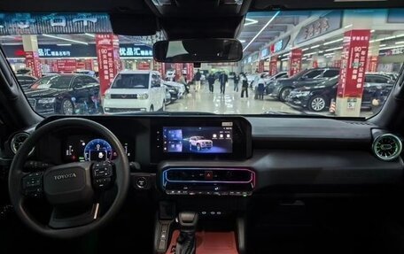 Toyota Land Cruiser Prado, 2024 год, 7 200 000 рублей, 7 фотография