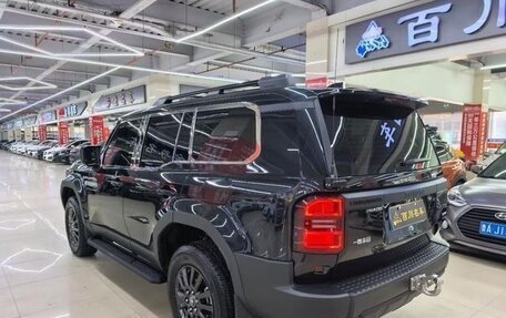 Toyota Land Cruiser Prado, 2024 год, 7 200 000 рублей, 4 фотография