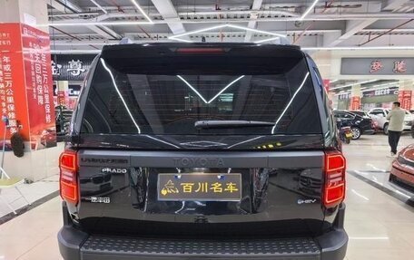 Toyota Land Cruiser Prado, 2024 год, 7 200 000 рублей, 6 фотография