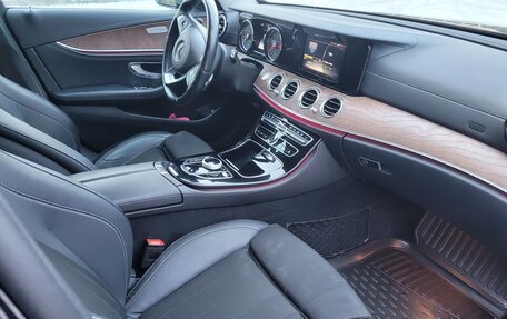 Mercedes-Benz E-Класс, 2016 год, 2 950 000 рублей, 11 фотография