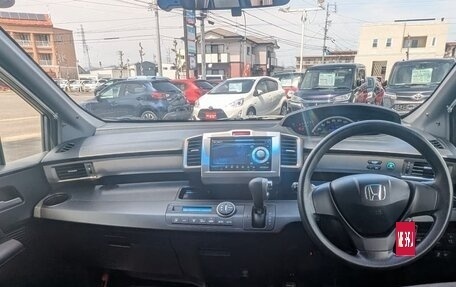 Honda Freed I, 2016 год, 911 000 рублей, 16 фотография