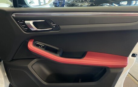 Porsche Macan I рестайлинг, 2025 год, 11 750 000 рублей, 30 фотография