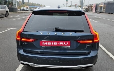 Volvo V90 Cross Country I рестайлинг, 2018 год, 3 350 000 рублей, 6 фотография