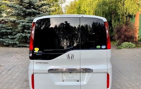 Honda Stepwgn IV, 2018 год, 1 790 000 рублей, 4 фотография