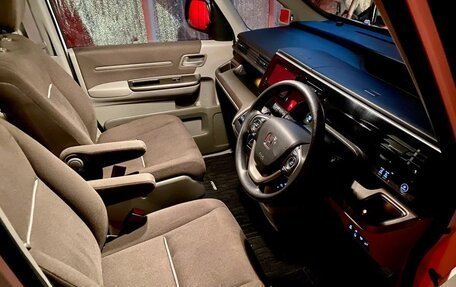 Honda Stepwgn IV, 2018 год, 1 790 000 рублей, 11 фотография