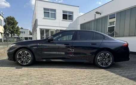 BMW 5 серия, 2025 год, 9 190 000 рублей, 2 фотография