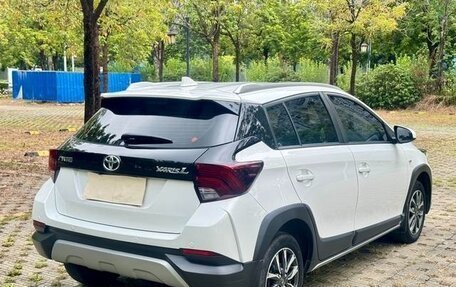 Toyota Yaris XP150 рестайлинг, 2022 год, 1 450 000 рублей, 7 фотография