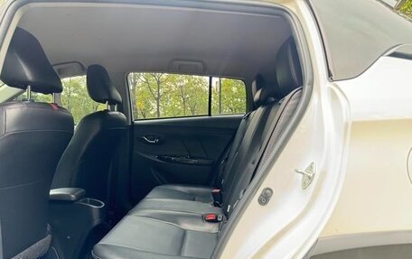 Toyota Yaris XP150 рестайлинг, 2022 год, 1 450 000 рублей, 19 фотография